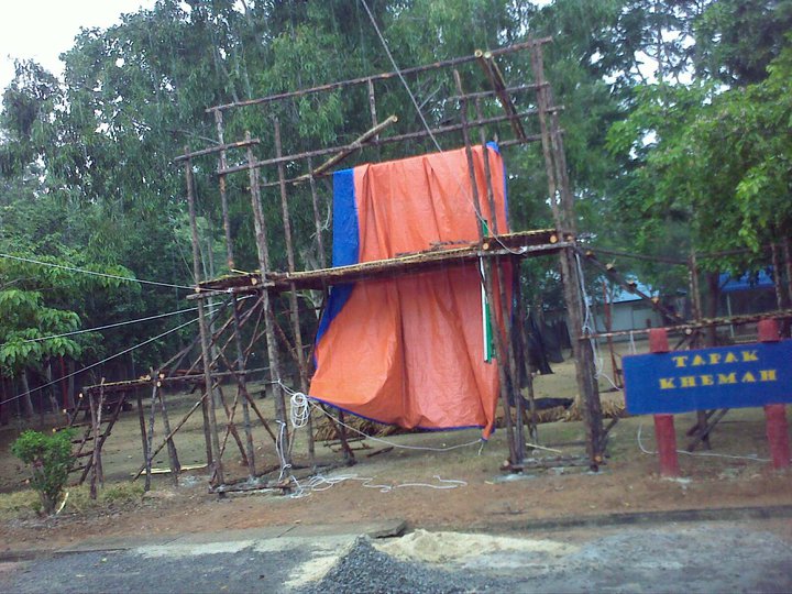 Pintu Gerbang di Kem Tasoh