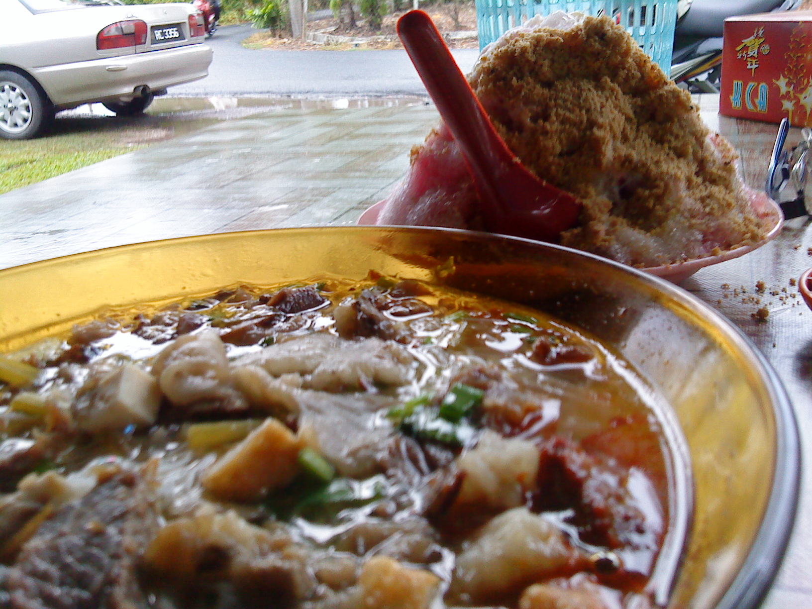 Bihun Sup & Pomen Moto