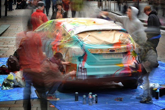 (Gambar) Ford Focus Dapat Sentuhan Seni Pelukis Jalanan di UK