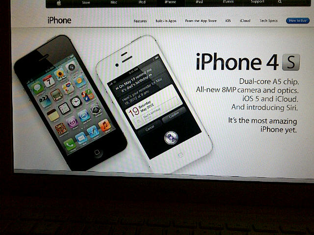 Apple Lancar iPhone 4S dengan iOS5, Kamera 8MP, Pemproses Dwi Teras A5 dan Siri