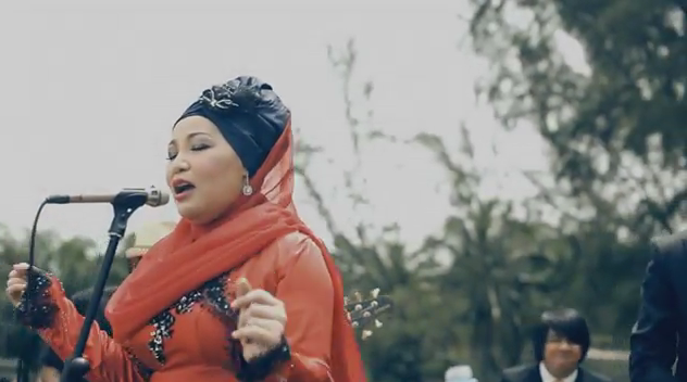 (LIRIK) Ramlah Ram feat. SleeQ - Sesaat Kau Datang