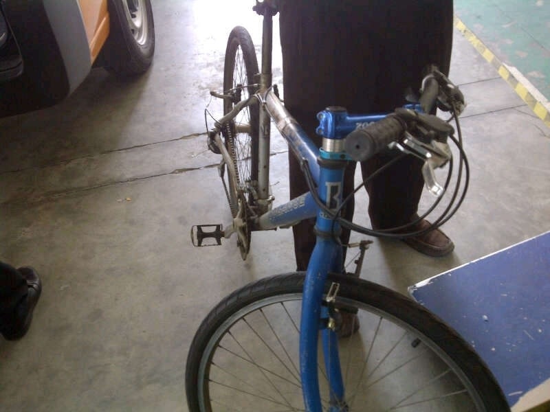 Pos Basikal dengan Pos Laju