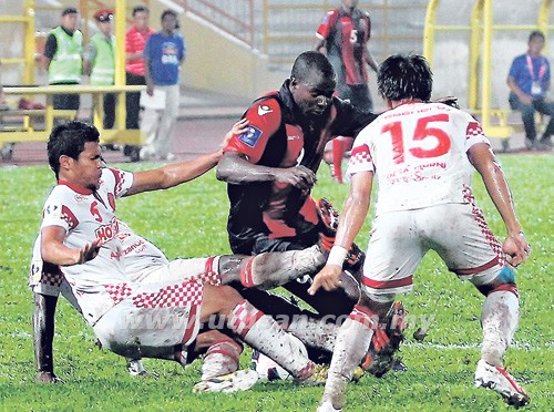 (VIDEO) Liga Super 2013 – Kelantan lawan ATM (2-3)